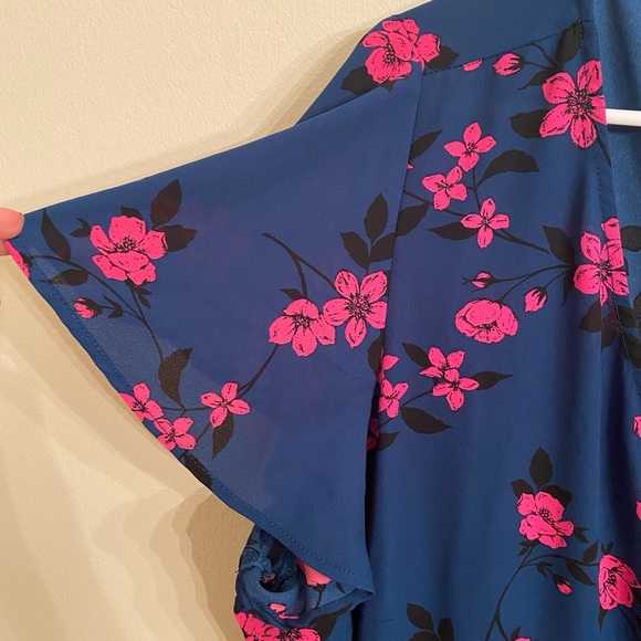 Torrid floral top - Picture 7 of 8